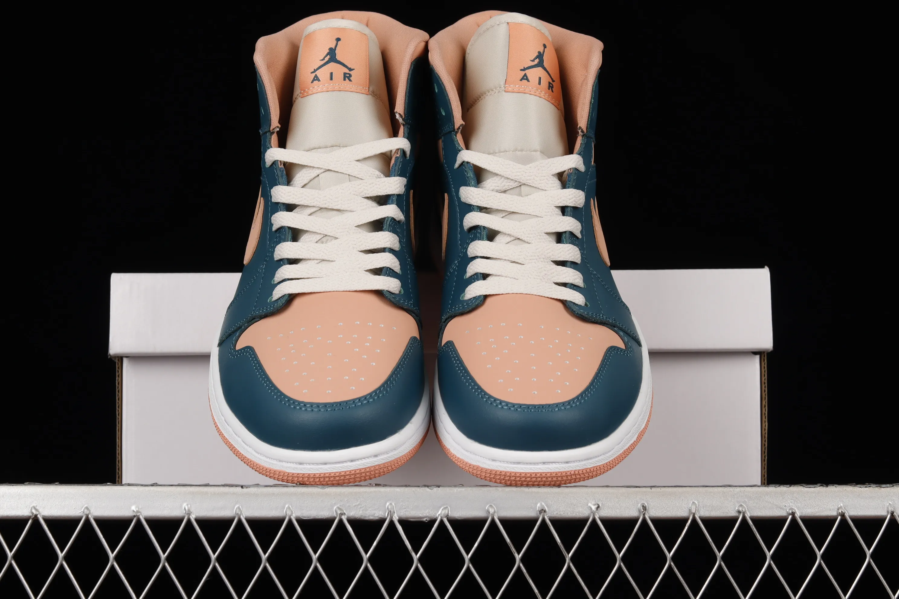 All categories Air Jordan Jordan series basketball shoes Air Jordan 1 Mid G version pure original Air Jordan AJ1 Mid "Blue Mint" AJ1 Joe 1 blue orange mid-top basketball shoes BQ6472-308